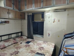 Room in 1 RK Apartment at Thakurdwar – for Rent