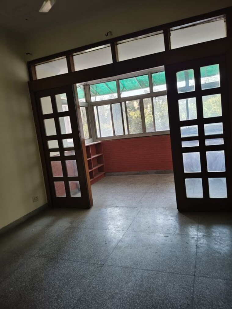 Room, ip extension 3 Bedroom 1300 Sq.Ft. Apartment In Ip Extension Delhi 10238609