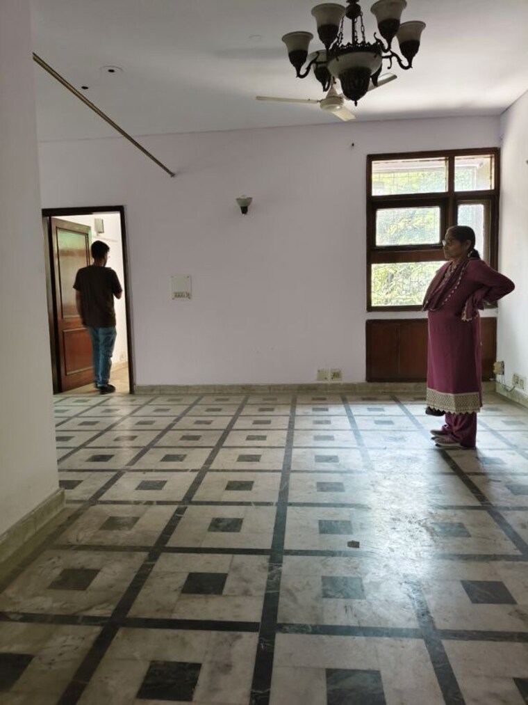 Living Room, priyadarshini vihar 3 Bedroom 1400 Sq.Ft. Apartment In Priyadarshini Vihar Delhi 10238596