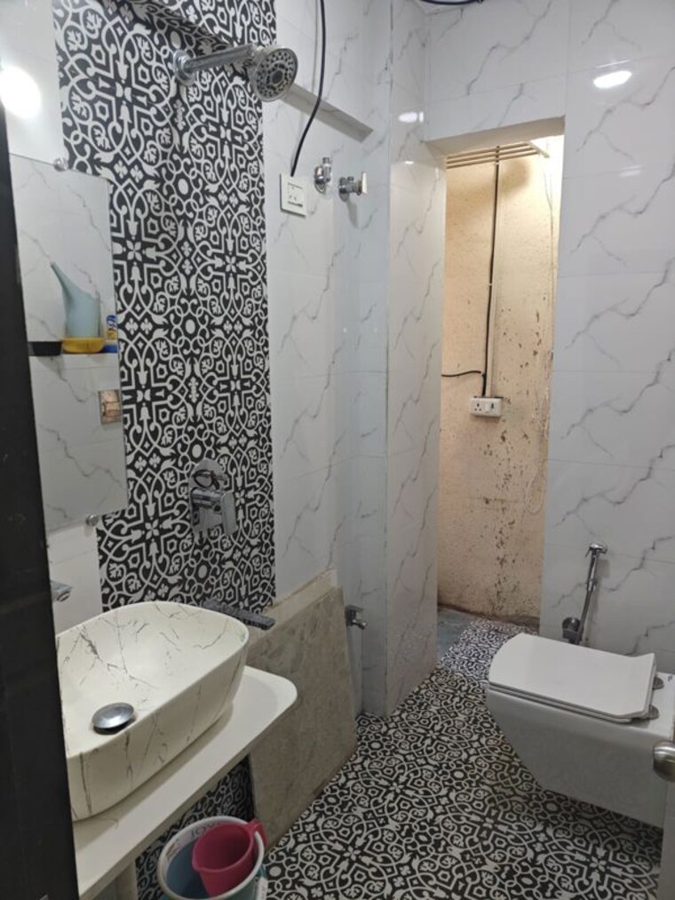 Bathroom, rosewood-prestige-residency 2 Bedroom 800 Sq.Ft. Apartment In Ghodbunder Road Thane 10238606
