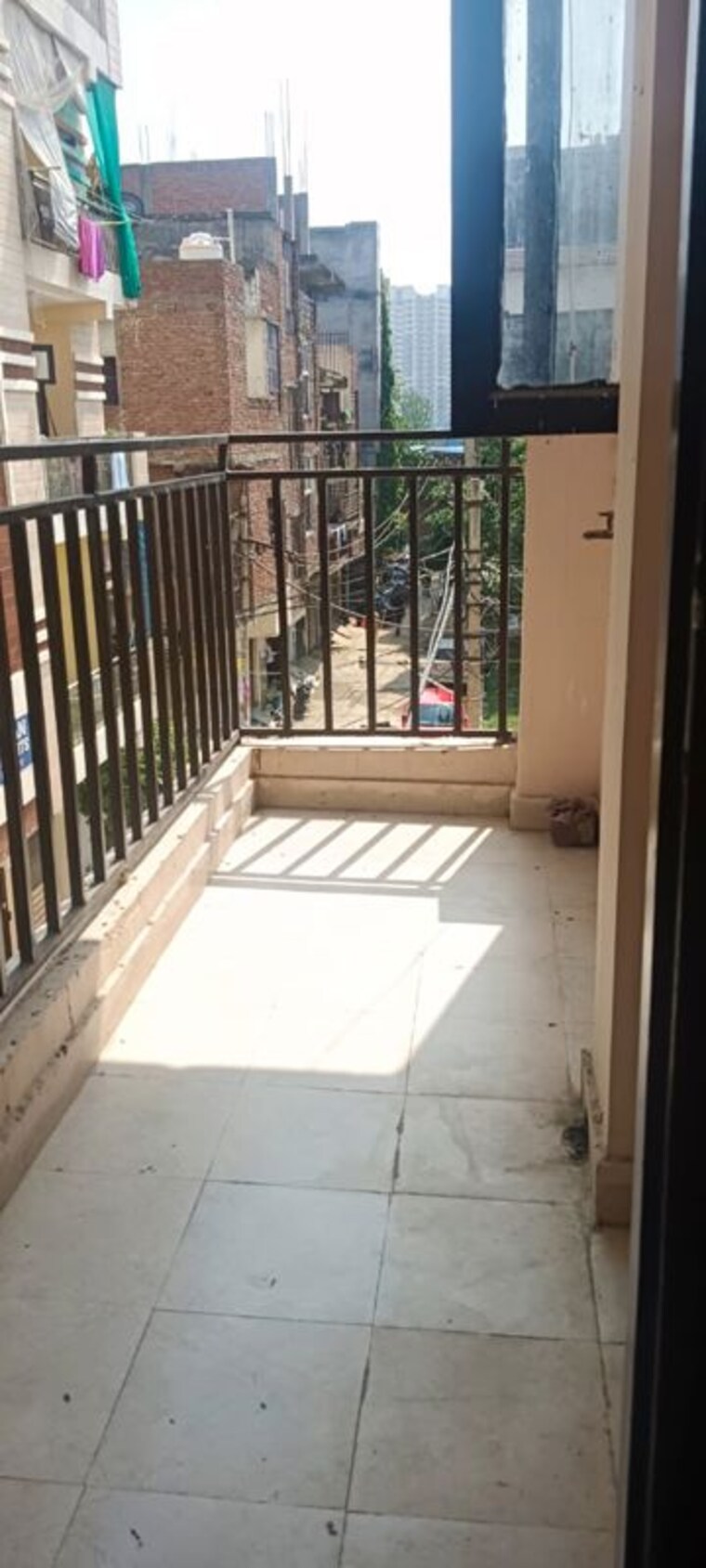 Balcony, sector 4 greater noida 1.5 Bedroom 700 Sq.Ft. Builder Floor In Sector 4 Greater Noida Greater Noida 10238615