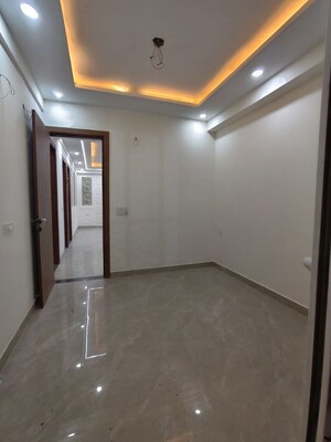 Room in 4 BHK Apartment at Lotus Panache, Sector 110 – for Sale