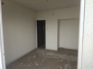 Room in 2 BHK Apartment at Anant Metropolis Insignia Towers, Kasarvadavali – for Sale