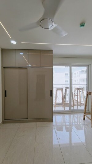 Room in 3 BHK Apartment at Prestige Beverly Hills, Kokapet – for Rent