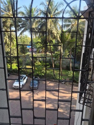 Balcony in 3.5 BHK Apartment at Vinit Tower, Andheri West – for Rent