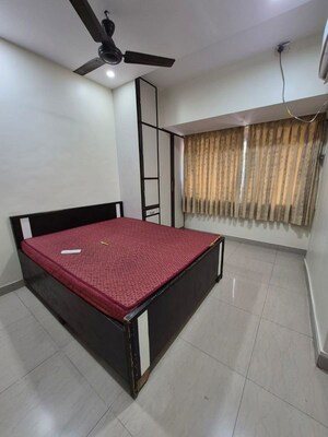 Bedroom in 3.5 BHK Apartment at Vinit Tower, Andheri West – for Rent