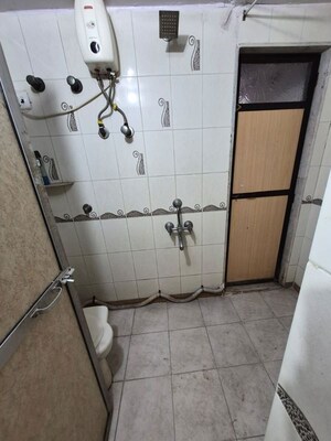 Bathroom in 3.5 BHK Apartment at Vinit Tower, Andheri West – for Rent