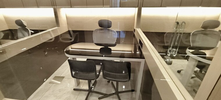 Team Area, lotus-link-square Commercial Office Space 2500 Sq.Ft. In Andheri West Mumbai 10238642