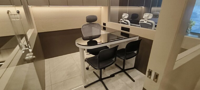Team Area, lotus-link-square Commercial Office Space 2500 Sq.Ft. In Andheri West Mumbai 10238642