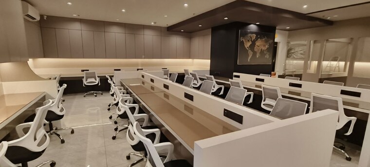 Team Area, lotus-link-square Commercial Office Space 2500 Sq.Ft. In Andheri West Mumbai 10238642