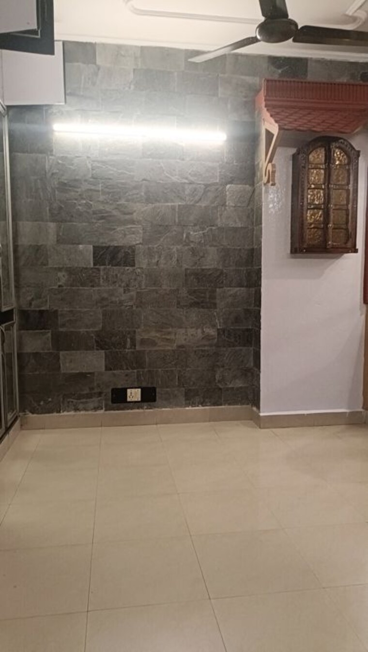 Bathroom, hauz khas enclave 2 Bedroom 1200 Sq.Ft. Builder Floor In Hauz Khas Enclave Delhi 10238639