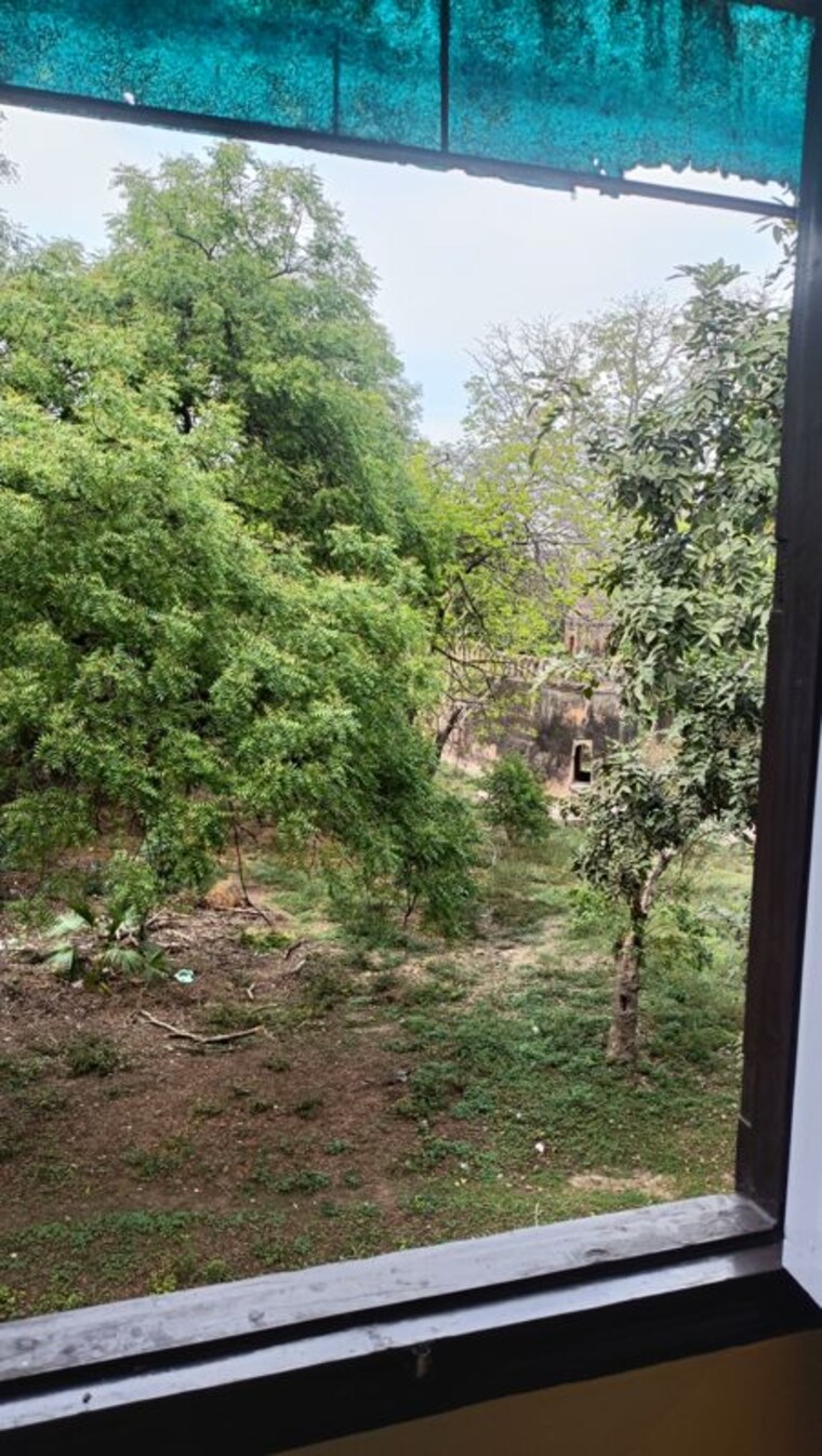 Garden, hauz khas enclave 2 Bedroom 1200 Sq.Ft. Builder Floor In Hauz Khas Enclave Delhi 10238639