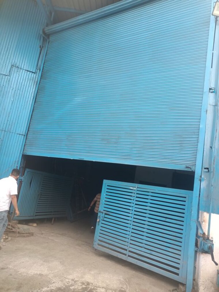 Bathroom, neha-florence Commercial Warehouse 11000 Sq.Yd. In Ballabhgarh Faridabad 10238665
