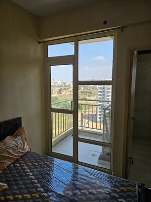 Room in 3 BHK Apartment at Pyramid Altia, Sector 70 – for Rent