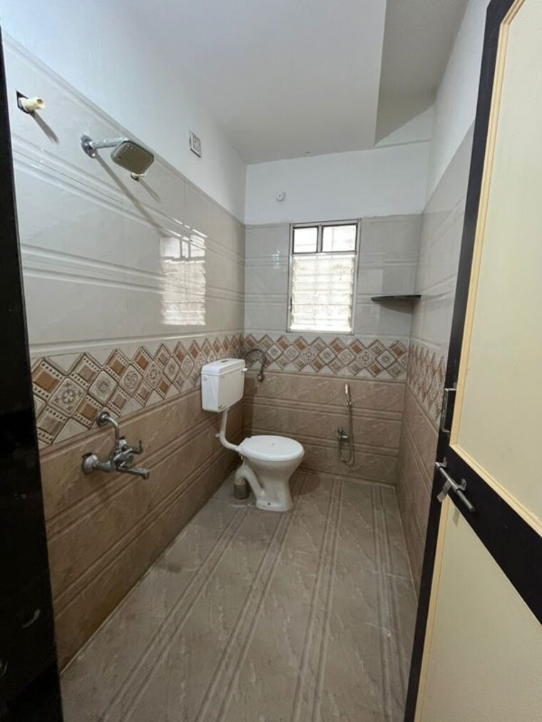 Bathroom, wadgaon sheri 1 Bedroom 600 Sq.Ft. Apartment In Wadgaon Sheri Pune 10238804