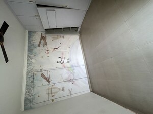 Room in 3 BHK Apartment at Paramount Floraville, Sector 137 – for Rent