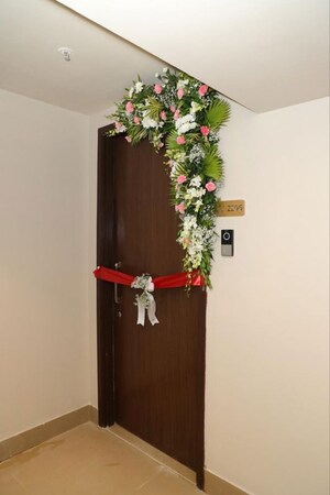 Furnished Amenities in 4 BHK Apartment at Ariisto Bellanza, Mulund West – for Rent