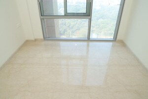 Room in 4 BHK Apartment at Ariisto Bellanza, Mulund West – for Rent