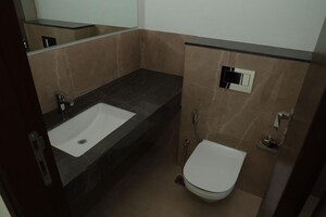 Bathroom in 4 BHK Apartment at Ariisto Bellanza, Mulund West – for Rent