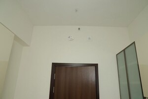 Furnished Amenities in 4 BHK Apartment at Ariisto Bellanza, Mulund West – for Rent