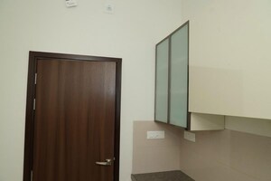 Room in 4 BHK Apartment at Ariisto Bellanza, Mulund West – for Rent