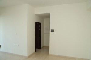 Room in 4 BHK Apartment at Ariisto Bellanza, Mulund West – for Rent