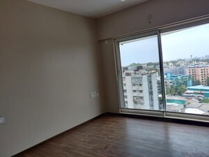 Room in 2 BHK Apartment at Kabra Centroid, Santacruz East – for Rent