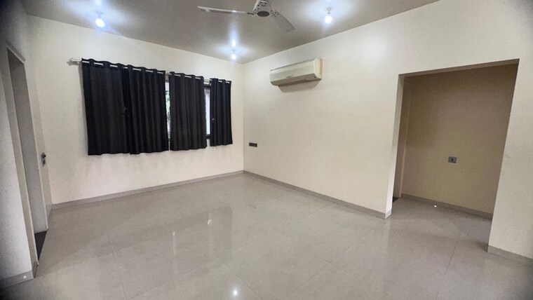 Room, mantra-mirari 3 Bedroom 1500 Sq.Ft. Apartment In Koregaon Park Pune 10238918