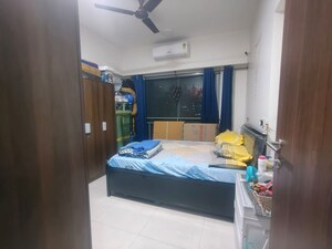Bedroom in 2 BHK Apartment at Kalpataru Bliss, Santacruz East – for Rent