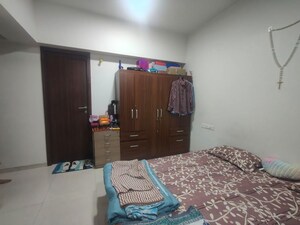 Bedroom in 2 BHK Apartment at Kalpataru Bliss, Santacruz East – for Rent