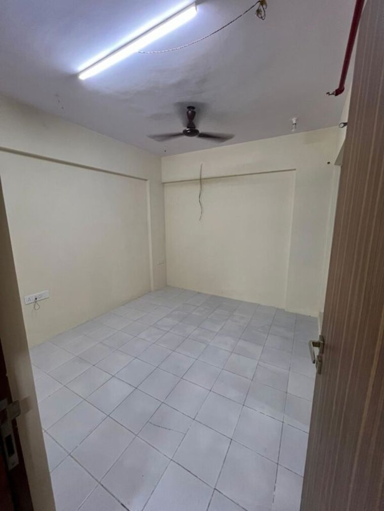 Bathroom, amar-mahal 2 Bedroom 650 Sq.Ft. Apartment In Chembur Mumbai 10238989