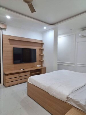 Bedroom in 2 BHK Builder Floor at Saket – for Rent