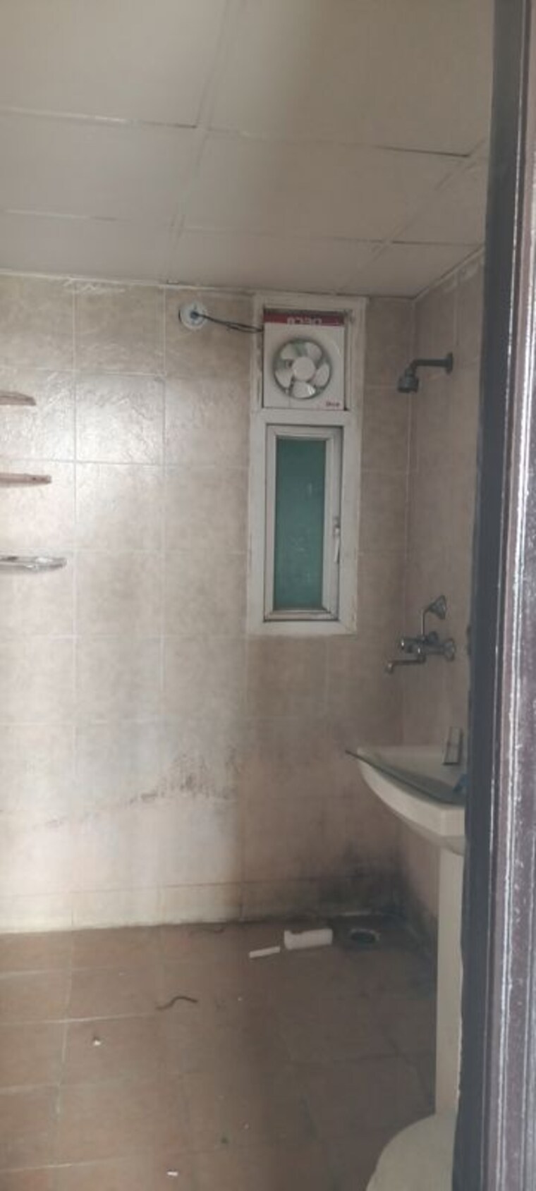 Bathroom, saviour-greenisle 2.5 Bedroom 1150 Sq.Ft. Apartment In Sain Vihar Ghaziabad 10239013