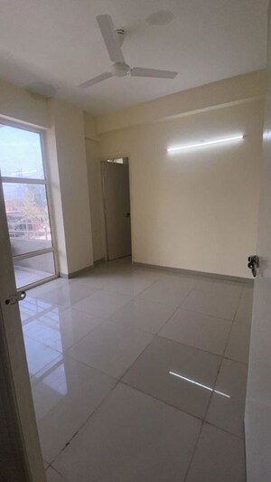 3 BHK Apartment For Rent in Pyramid Altia, Sector 70