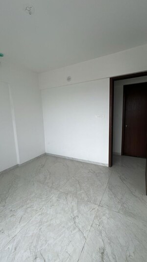 Room in 2 BHK Apartment at Kohinoor Courtyard One, Wakad – for Rent