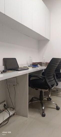 Office Space For Rent in Gaur City Mall