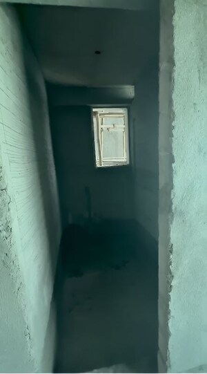 Bathroom in 1.5 BHK Apartment at Nagpada – for Sale