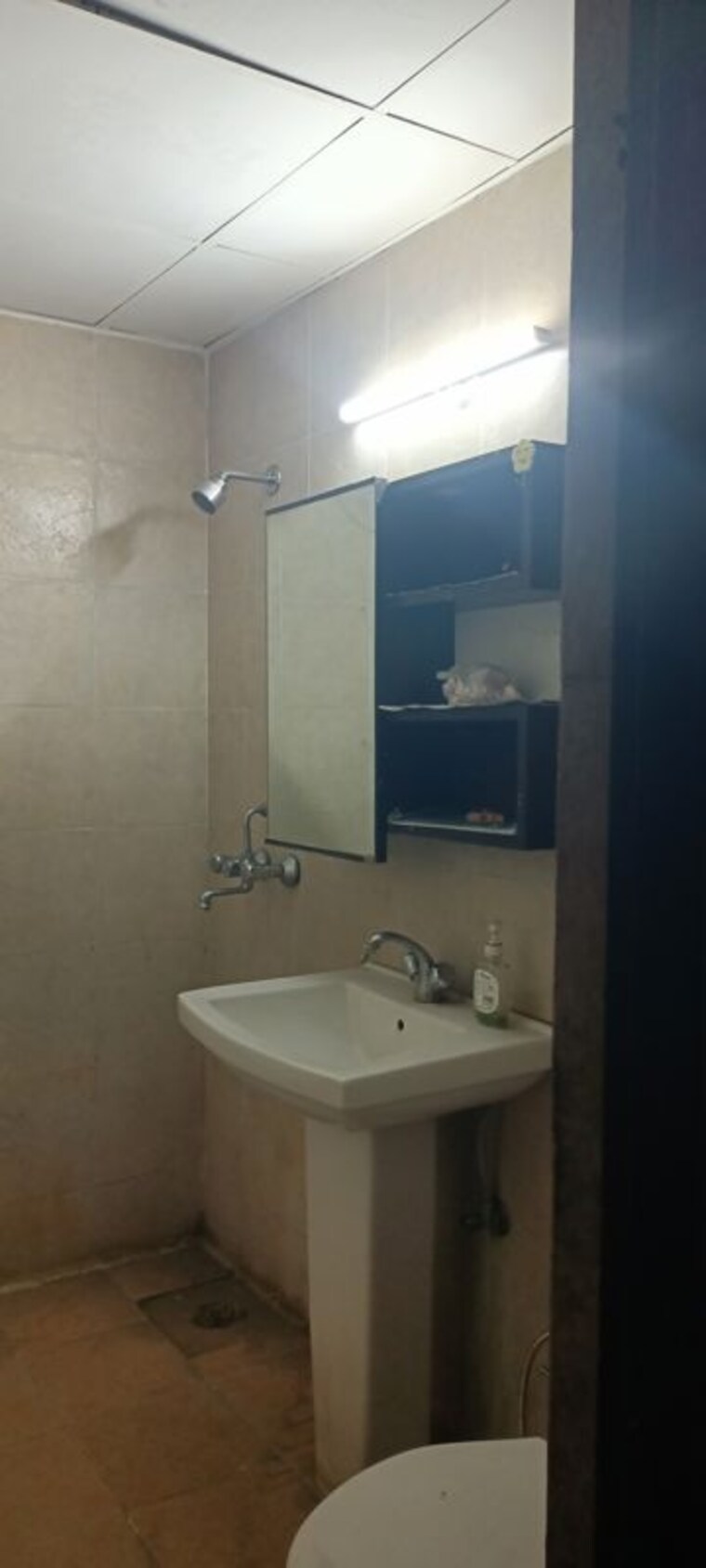 Bathroom, panchsheel-wellington 2 Bedroom 1050 Sq.Ft. Apartment In Dundahera Ghaziabad 10239072