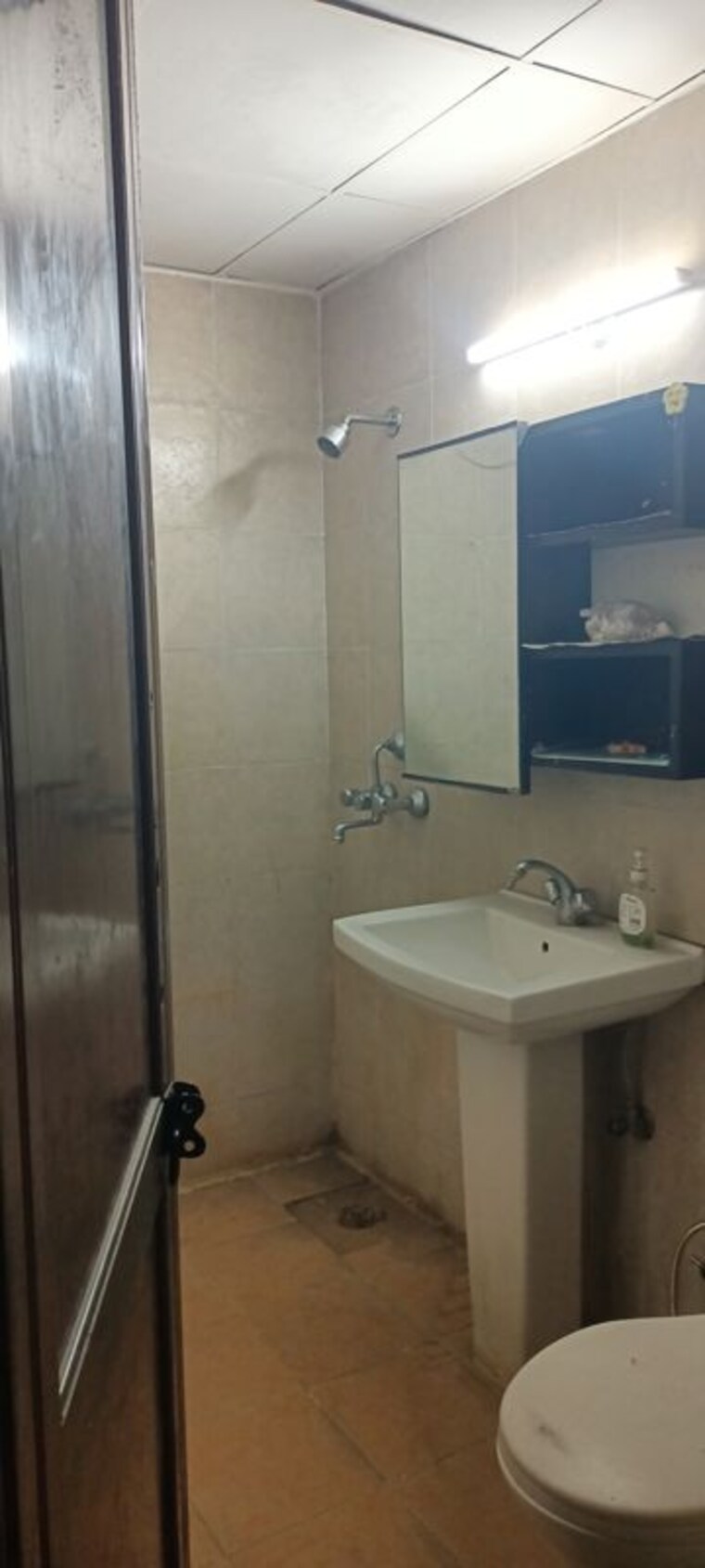 Bathroom, panchsheel-wellington 2 Bedroom 1050 Sq.Ft. Apartment In Dundahera Ghaziabad 10239072