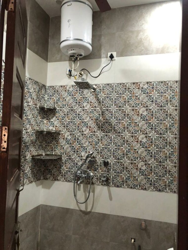 Bathroom, north mullanpur 2 Bedroom 1800 Sq.Ft. Independent House In North Mullanpur Chandigarh 10239047