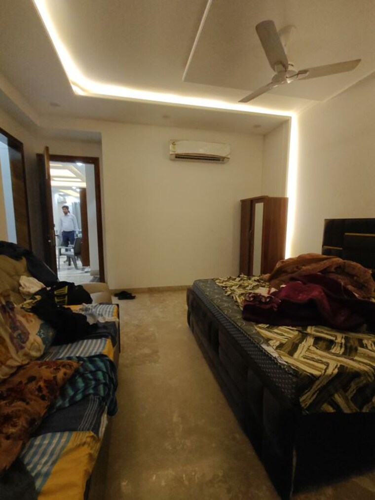 Living Room, ansal-sushant-shopping-arcade 3 Bedroom 420 Sq.Yd. Builder Floor In Sector 27 Gurgaon 10239143