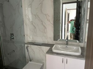 Bathroom in 2.5 BHK Apartment at Kalpataru Primus Residence, Santacruz East – for Rent