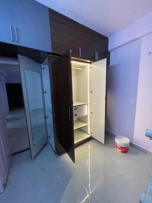 4 BHK + Servant Room Apartment For Rent in BPTP Park Elite Floors