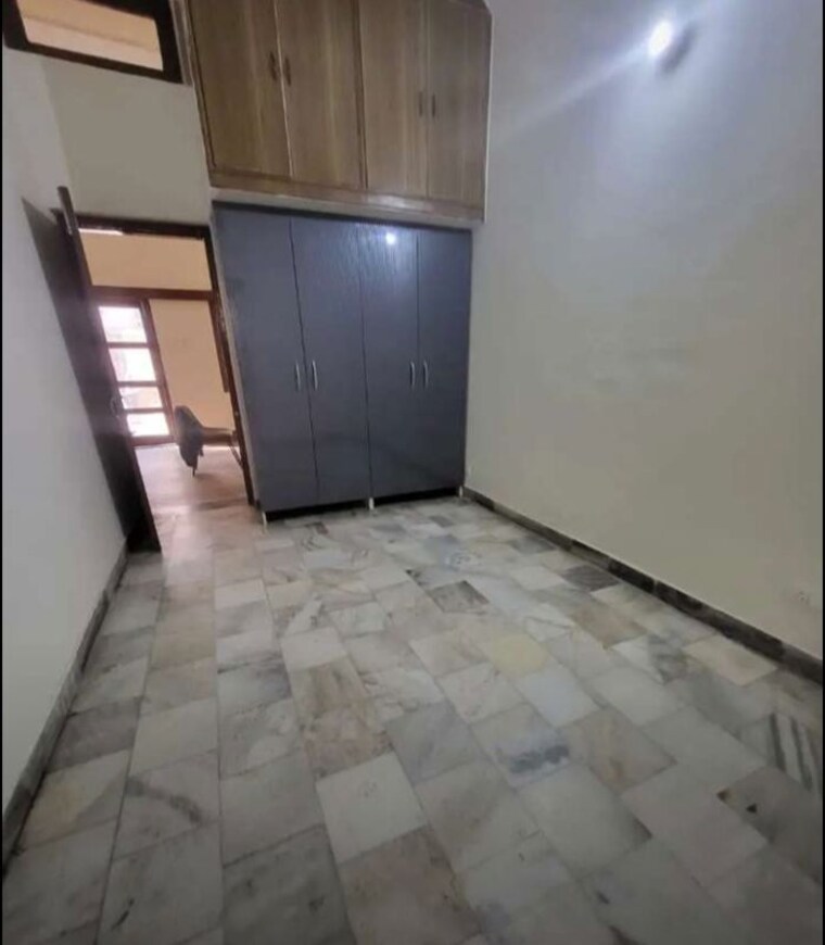 Room, sector 20 3 Bedroom 1500 Sq.Ft. Builder Floor In Sector 20 Chandigarh 10239181