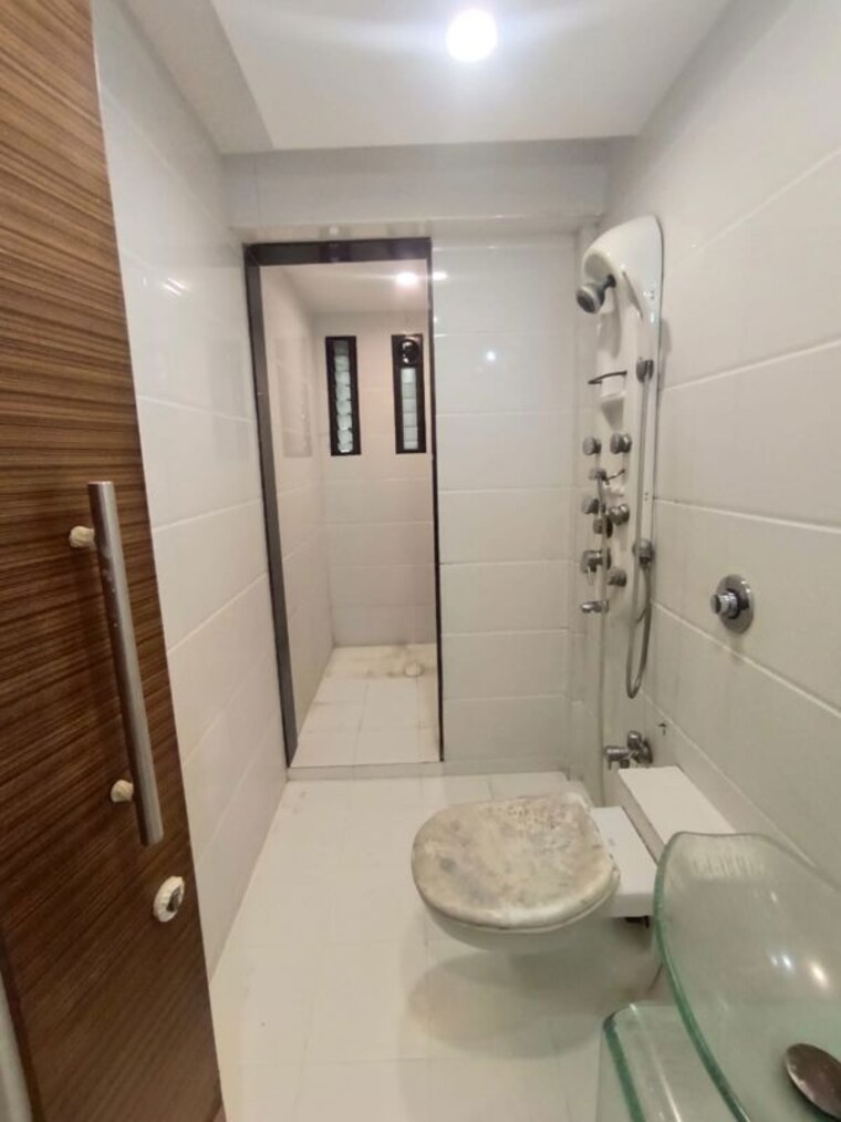 Bathroom, tulsi-pride 3 Bedroom 940 Sq.Ft. Apartment In Chembur Mumbai 10239208