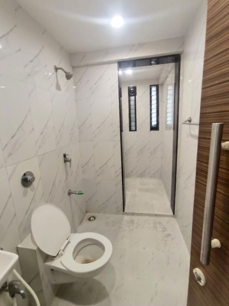 Bathroom, tulsi-pride 3 Bedroom 940 Sq.Ft. Apartment In Chembur Mumbai 10239208