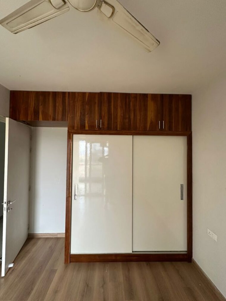 Room, signature-global-city-92 2.5 Bedroom 1401 Sq.Ft. Builder Floor In Sector 92 Gurgaon 10239224