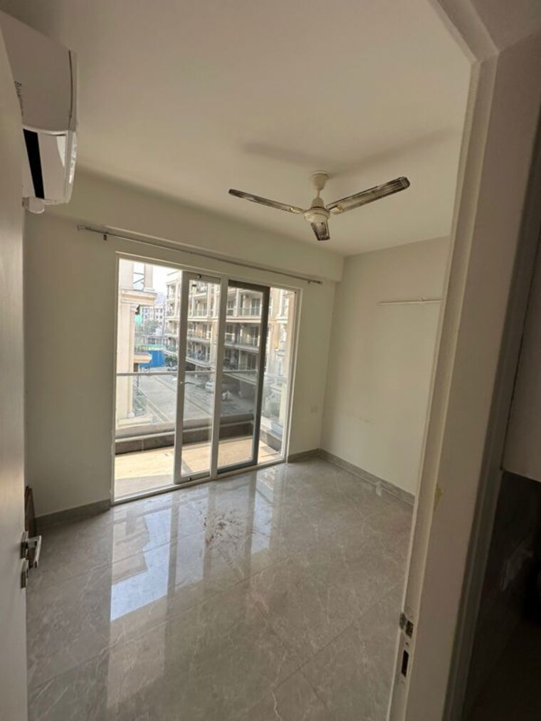 Room, signature-global-city-92 2.5 Bedroom 1401 Sq.Ft. Builder Floor In Sector 92 Gurgaon 10239224