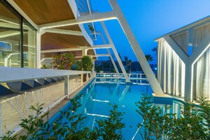 Swimming Pool in 3.5 BHK Builder Floor at The Center Court, Sector 88a – for Rent