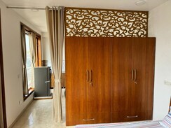 3.5 BHK + Servant Room Builder Floor For Rent in The Center Court